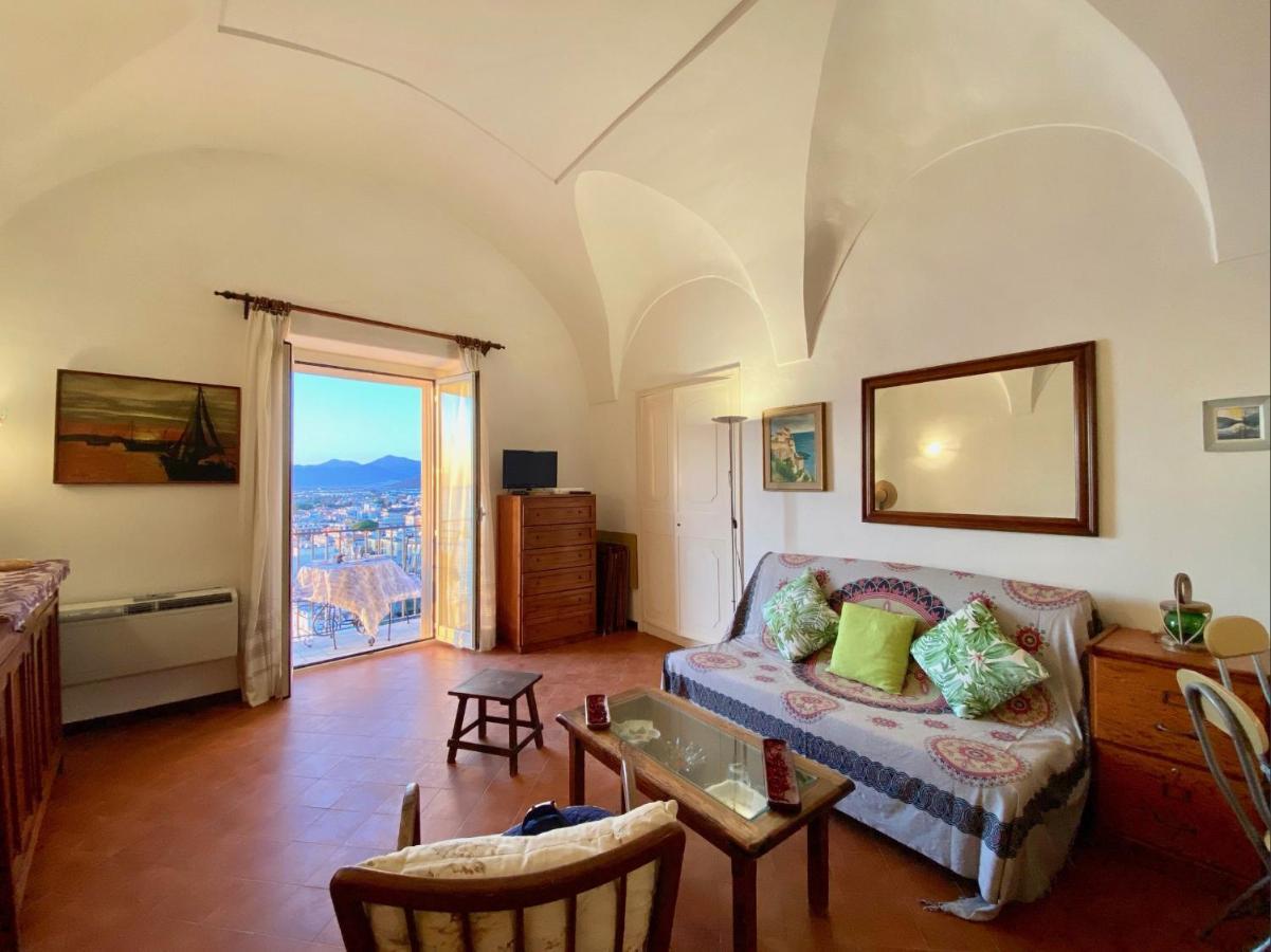 holidaycasa Romano - Vacanza nel cuore di Sperlonga Exterior foto